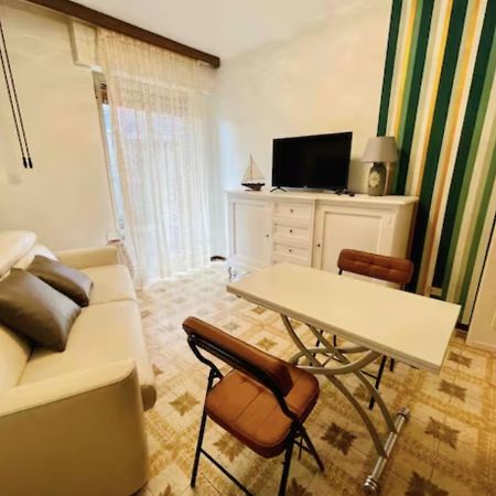SUITE DUCA a Sanremo per 4 persone Giardino Vista Mare Gorgeous 1 bed flat with garden! Esterno foto
