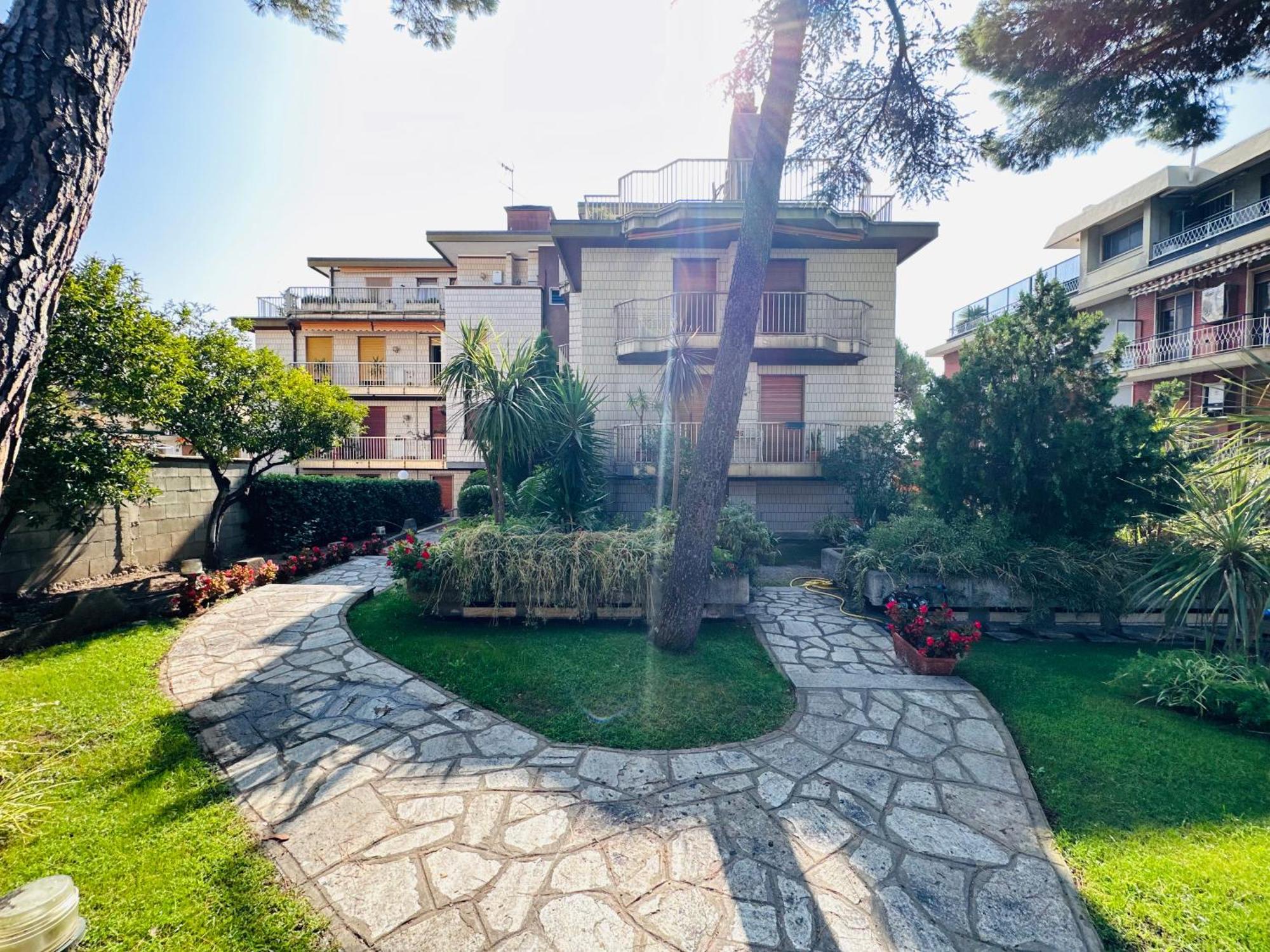SUITE DUCA a Sanremo per 4 persone Giardino Vista Mare Gorgeous 1 bed flat with garden! Esterno foto
