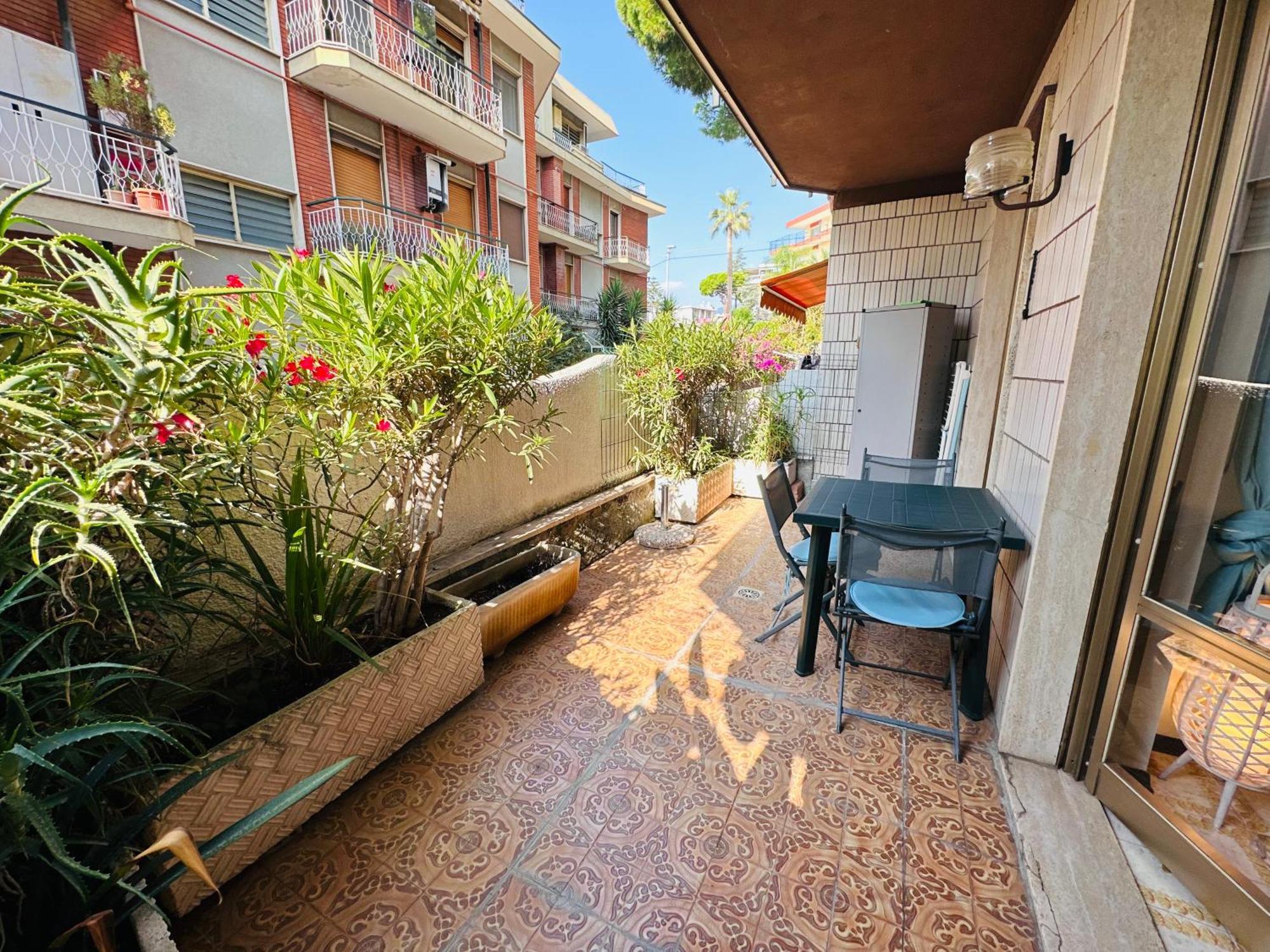 SUITE DUCA a Sanremo per 4 persone Giardino Vista Mare Gorgeous 1 bed flat with garden! Esterno foto