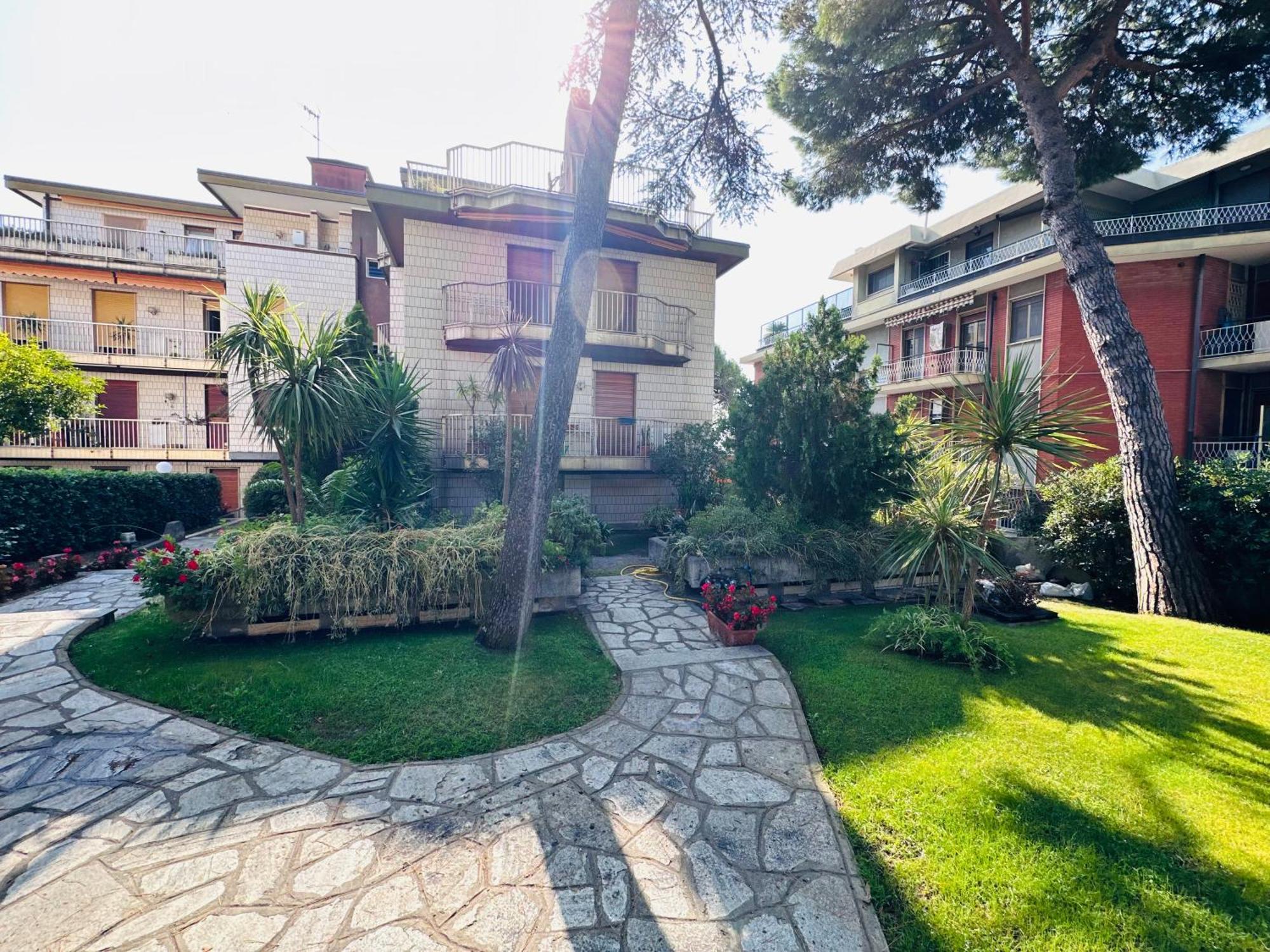 SUITE DUCA a Sanremo per 4 persone Giardino Vista Mare Gorgeous 1 bed flat with garden! Esterno foto